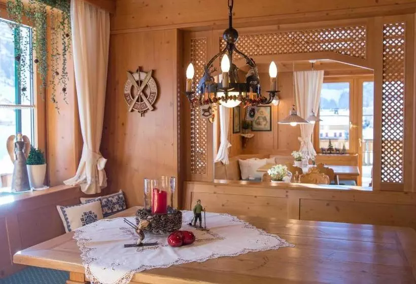 호텔 Das Bürstegg