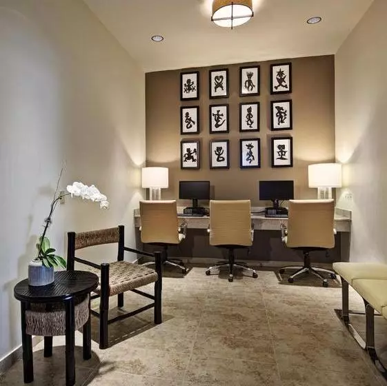 هتل Bw Premiere Petion-ville