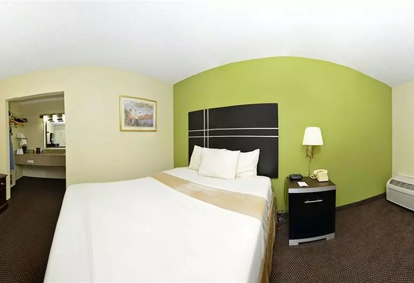 酒店 Days Inn By Wyndham Oil City Conference Center