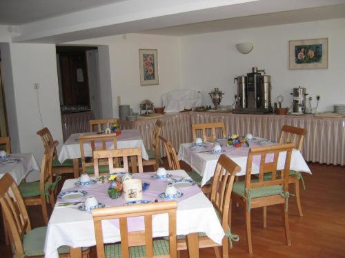 בית מלון כפרי Einhorn