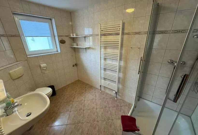 בית מלון כפרי Seeschlösschen & Ostseeperle