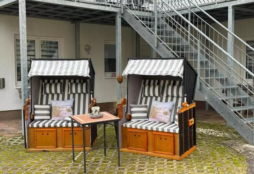 בית מלון כפרי Seeschlösschen & Ostseeperle