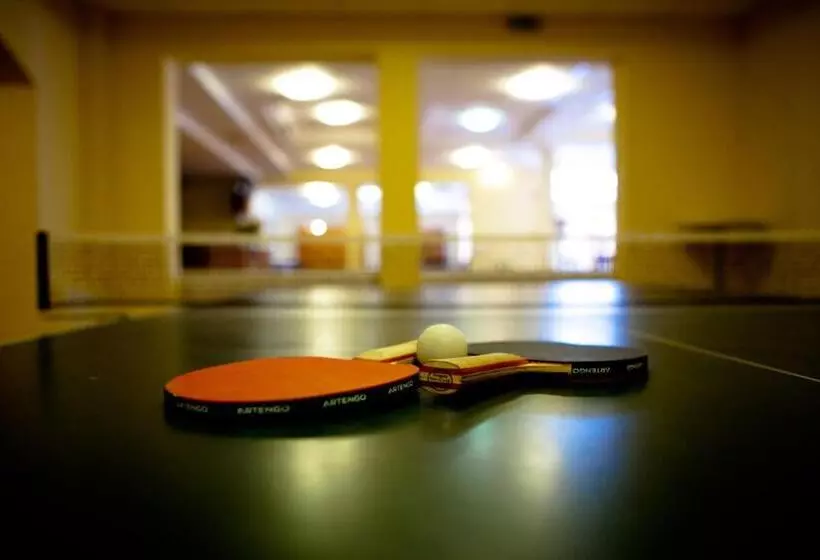 בית מלון כפרי Granada Conference, Wellness And Sport