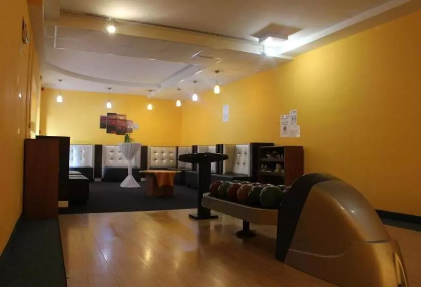 בית מלון כפרי Granada Conference, Wellness And Sport