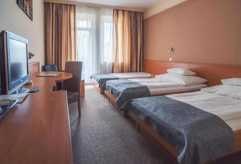 בית מלון כפרי Granada Conference, Wellness And Sport