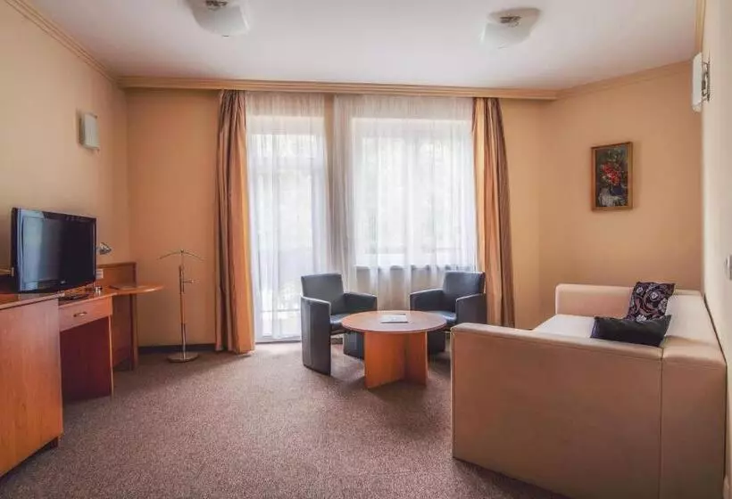 בית מלון כפרי Granada Conference, Wellness And Sport