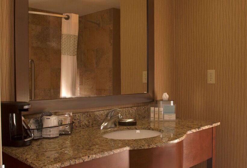 호텔 Hampton Inn Tomah