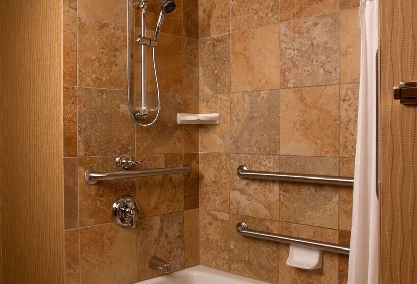 호텔 Hampton Inn Tomah