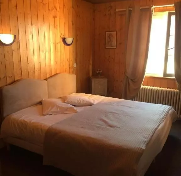 هتل Hôtel La Vallée