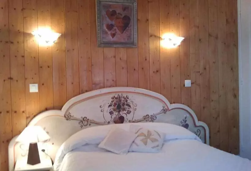 هتل Hôtel La Vallée