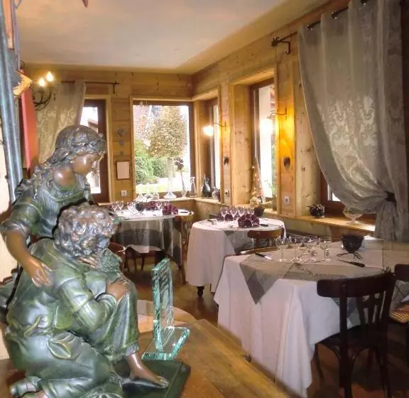 هتل Hôtel La Vallée