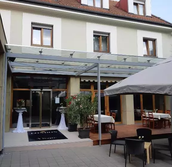 London Boutique Hotel & Restaurant