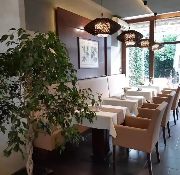 London Boutique Hotel & Restaurant