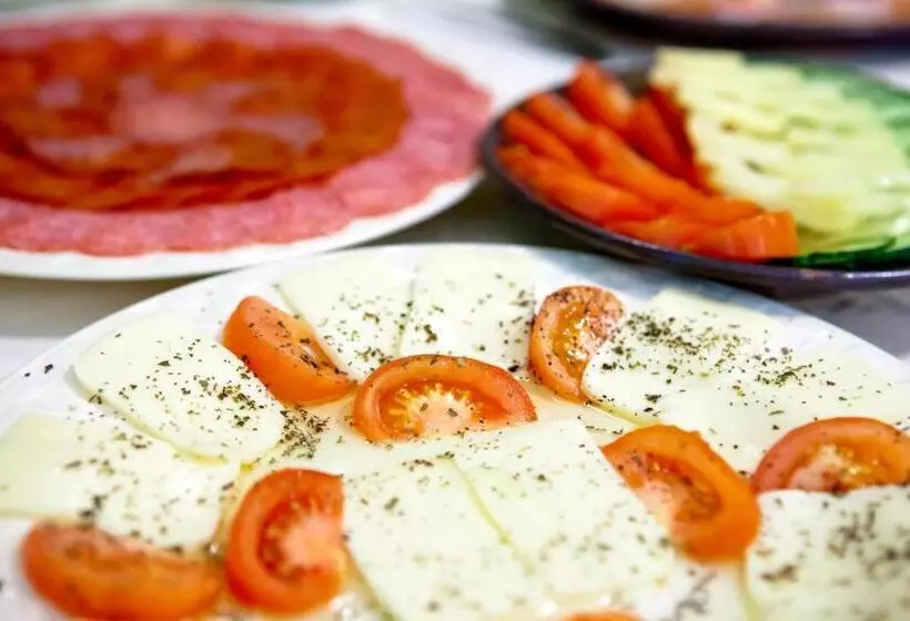 فندق Mathias Rex