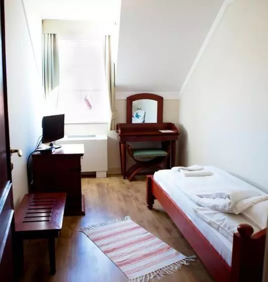 فندق Mathias Rex