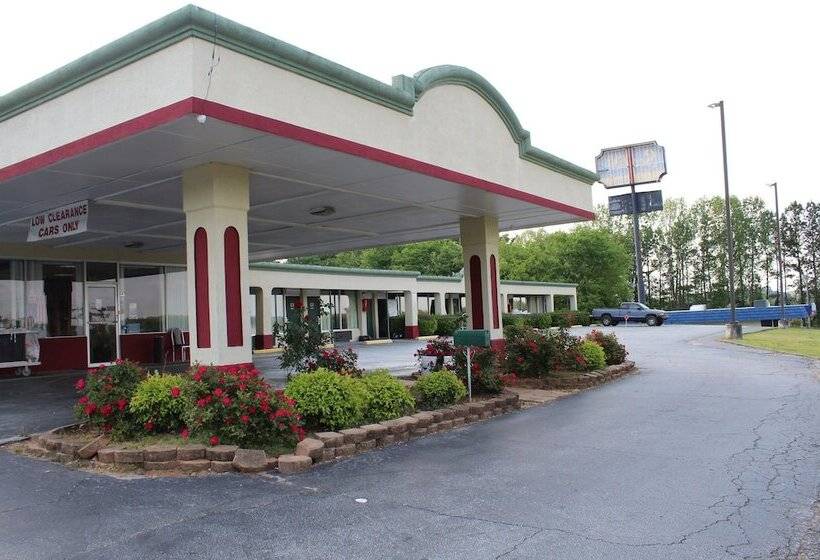 בית מלון כפרי Scottish Inns