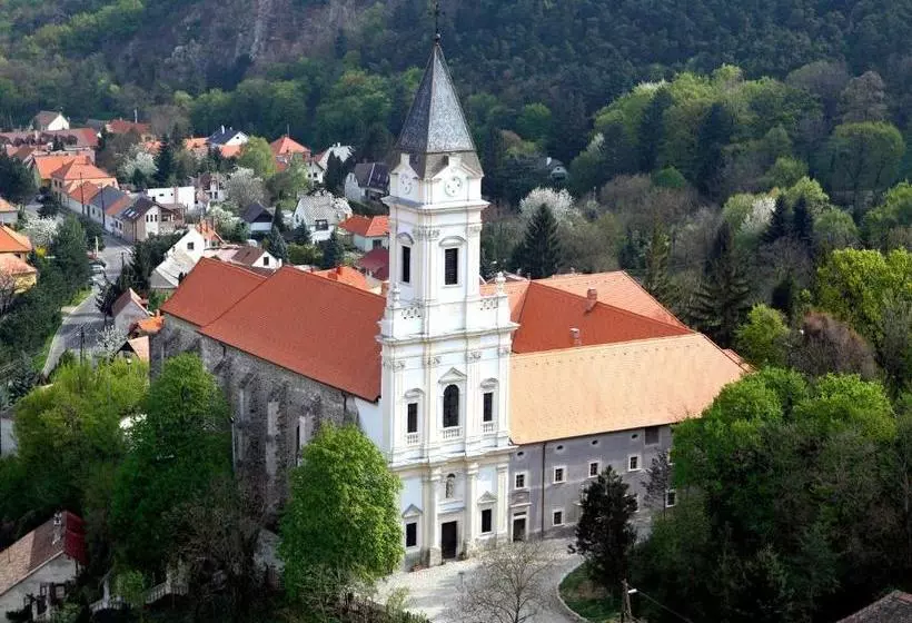 בית מלון כפרי Sopron Monastery