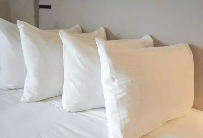 ホテル The Boulevard