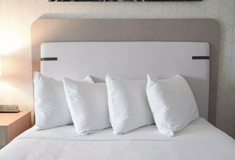 ホテル The Boulevard