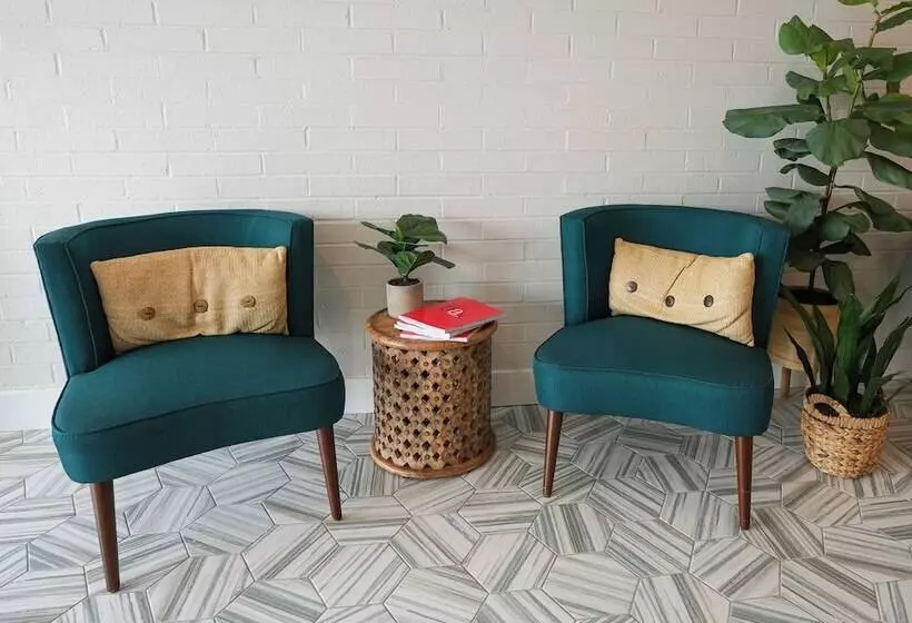 ホテル The Boulevard