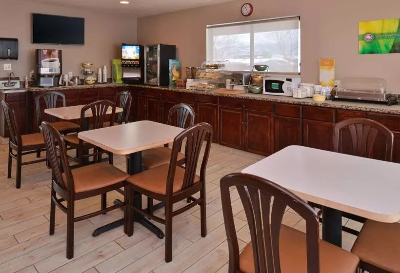 Отель Wingate By Wyndham Beaver I15