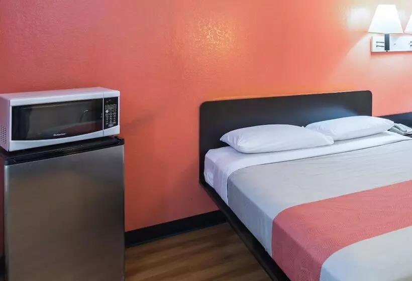 Motel 6joliet, Il I80