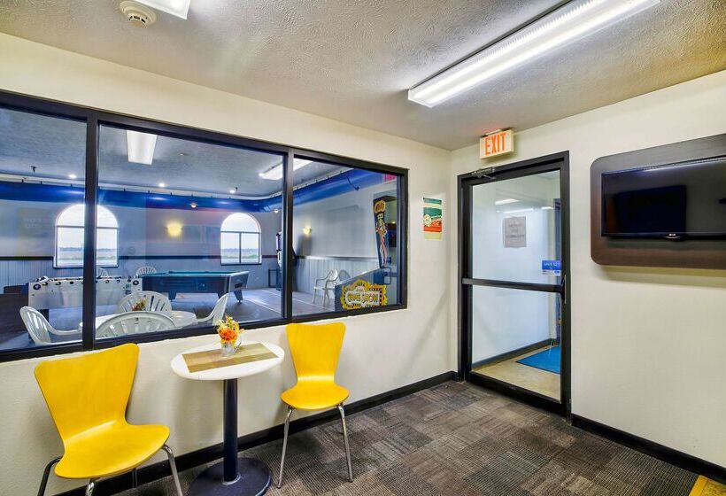 Motel 6 Percival, Ia