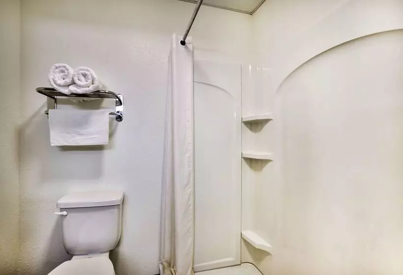 Motel 6 Percival, Ia