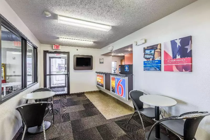 Motel 6 Percival, Ia