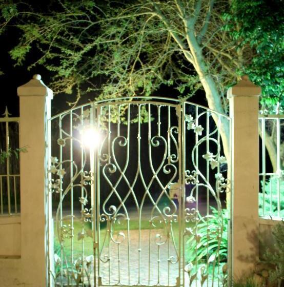 פנסיון The Old Trading Post