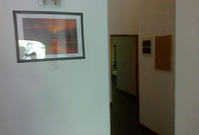 منتجع Roman Beach