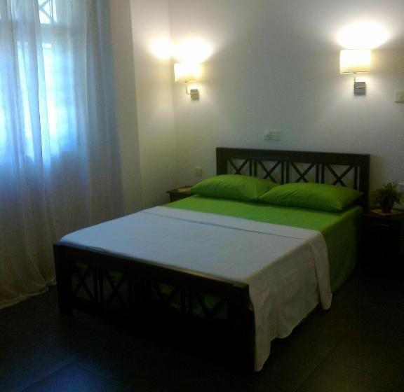 منتجع Roman Beach