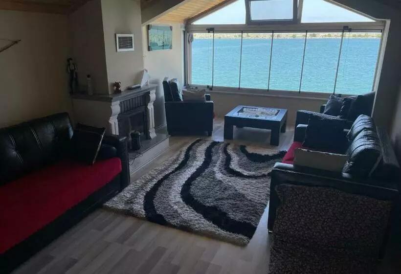 Deniz Kenarı Villa