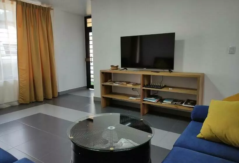 Elegante Apartamento Con Vistas Al Volcán Tungurahua
