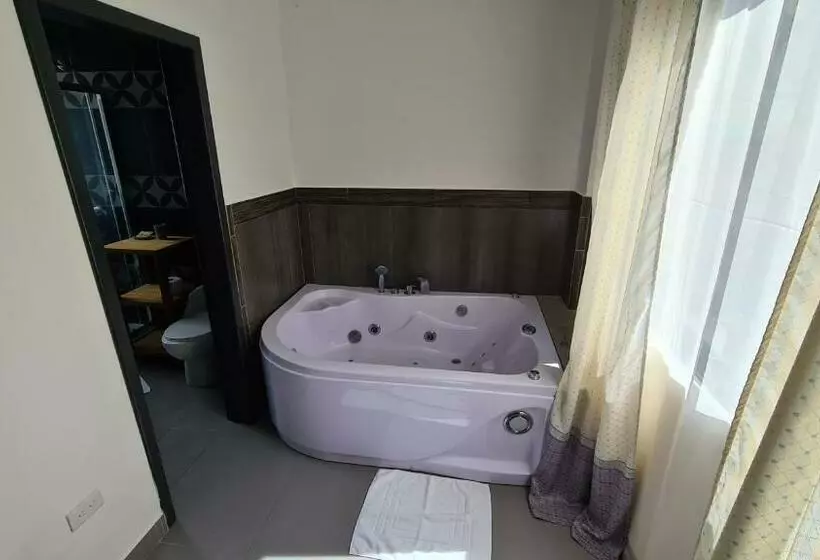Elegante Apartamento Con Vistas Al Volcán Tungurahua