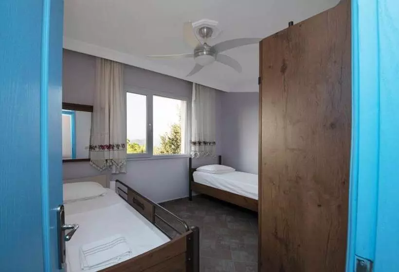 House With Amazing Sea View And Pool In Gumusluk