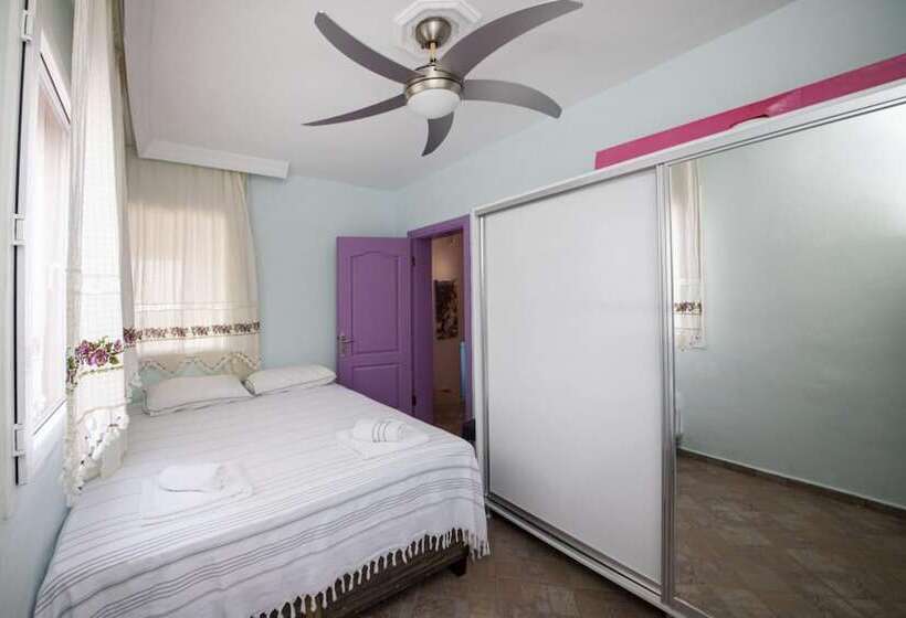 House With Amazing Sea View And Pool In Gumusluk