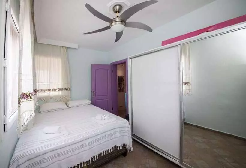 House With Amazing Sea View And Pool In Gumusluk