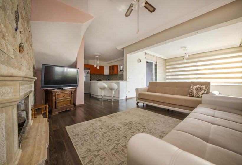 House With Amazing Sea View And Pool In Gumusluk