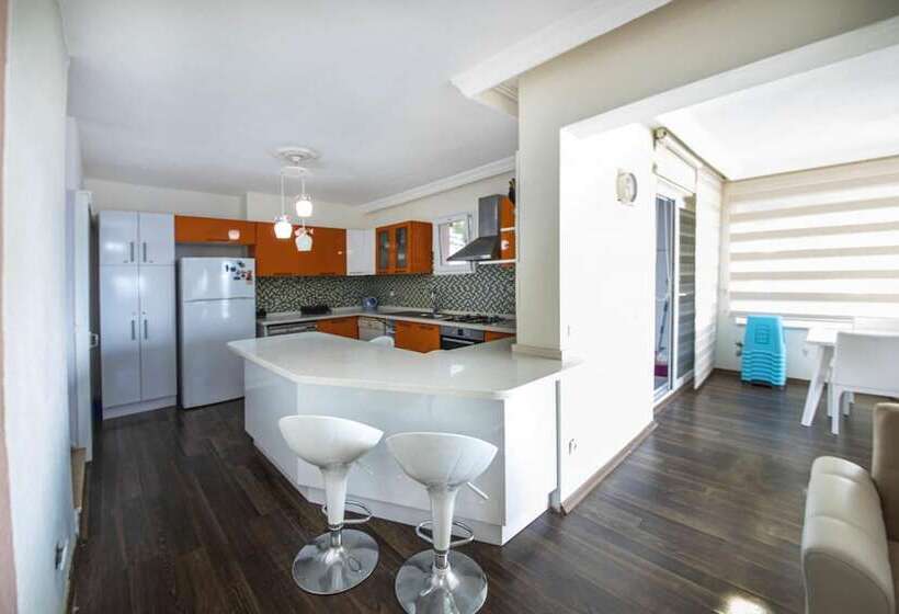 House With Amazing Sea View And Pool In Gumusluk