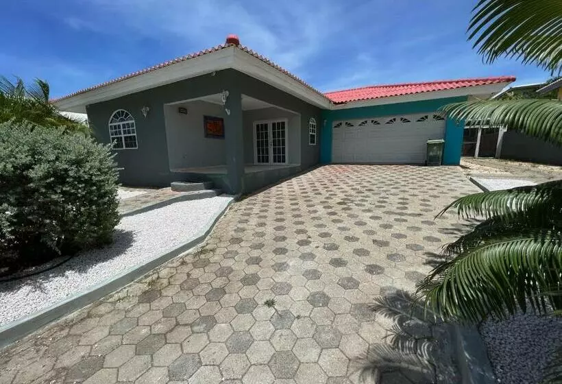 Villa Vivamus Curacao   Spacious 3 Bedroom Villa With Pool And Gourmet Kitchen