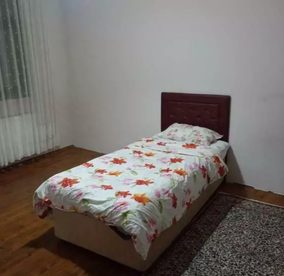 Yalincak Ki̇ralik Dai̇re
