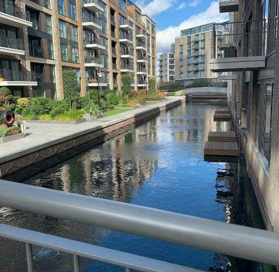 Chelsea Riverside Morden, Chic One Bed