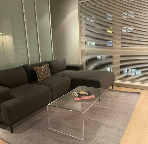 Chelsea Riverside Morden, Chic One Bed