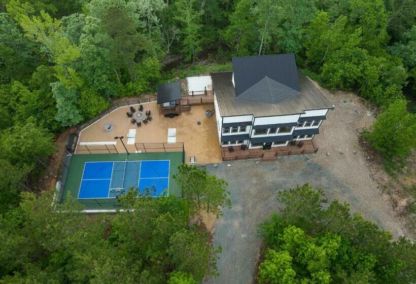 Disconnect2connect Creekside, Pickleball, Gameroom, Hottub, Firepit, Pet Friendly