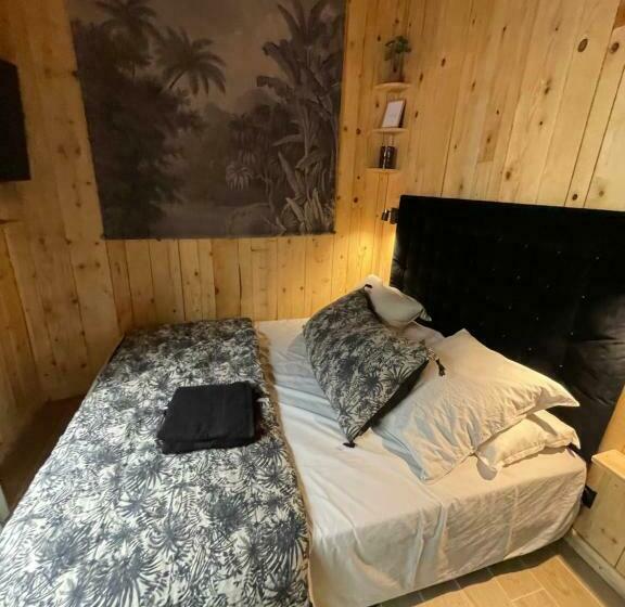 Myinsolite   Cocon Tropical, Jacuzzi, énigme