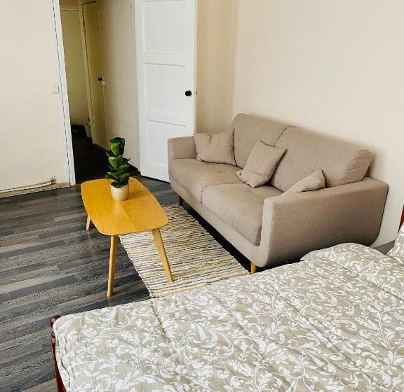 1 Bedroom Apartment Near Kadriorg Swan Pond