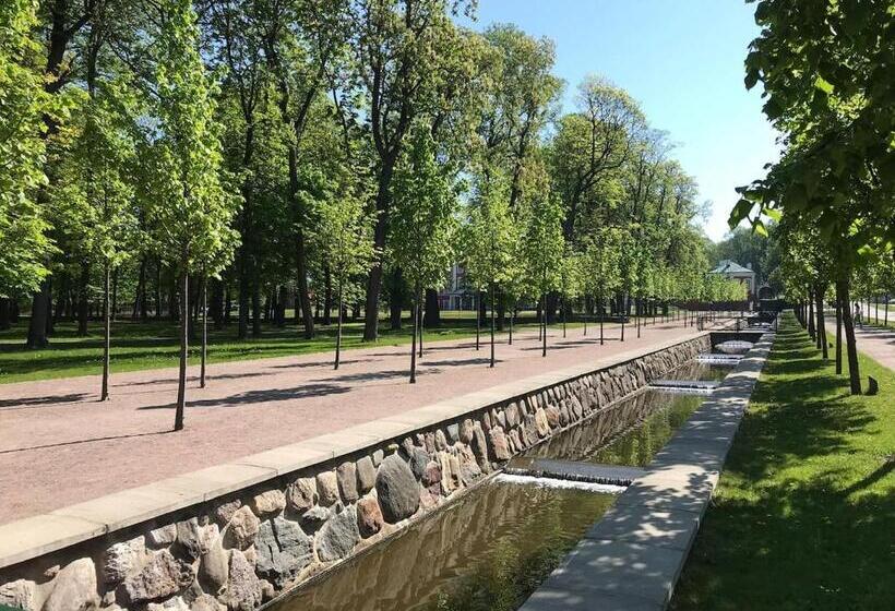 1 Bedroom Apartment Near Kadriorg Swan Pond