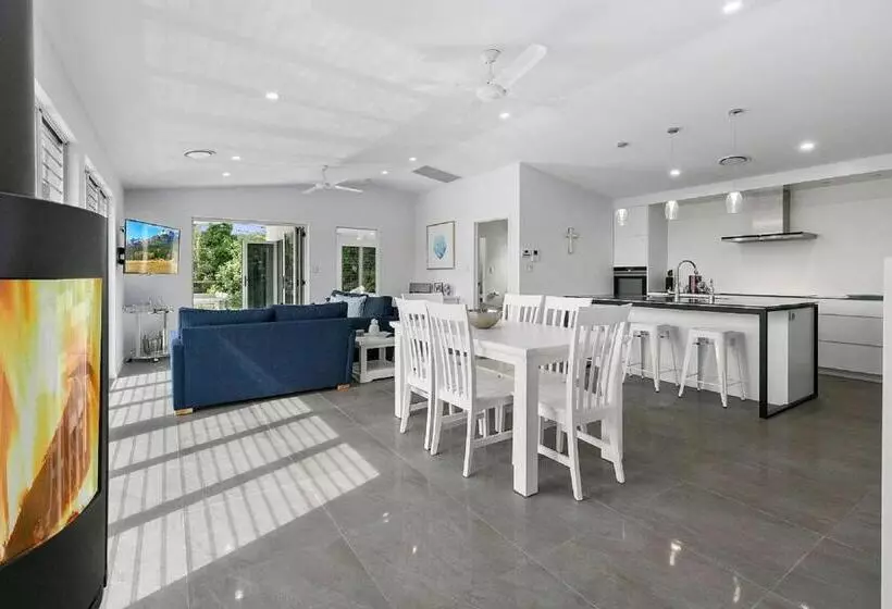 North Facing Apartment Unit 2 13 Angler Street Noosa Heads