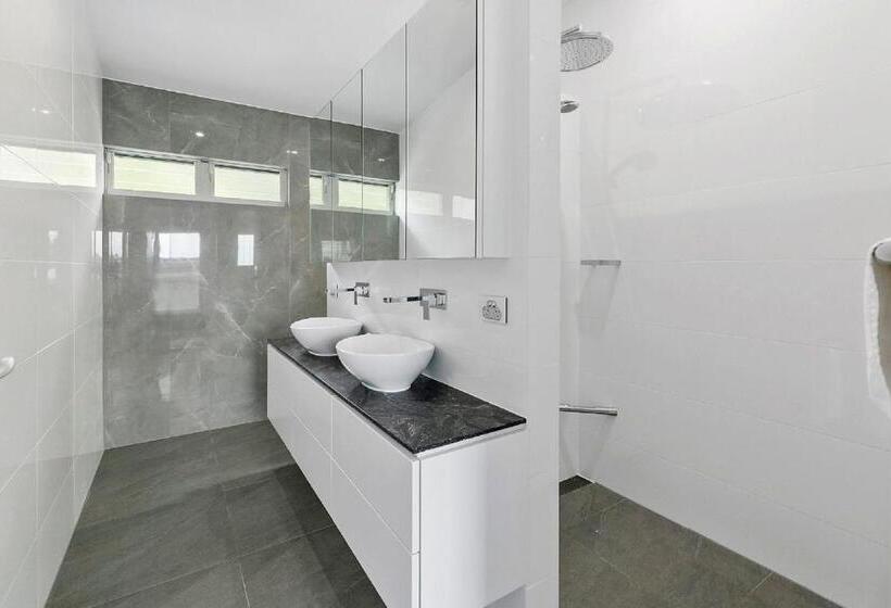 North Facing Apartment Unit 2 13 Angler Street Noosa Heads